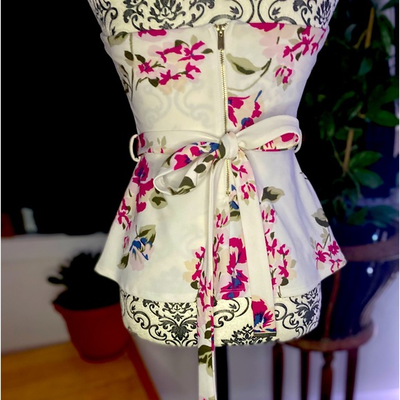 Lovely strapless/corset top from dynamite XS - Picture 2 of 2